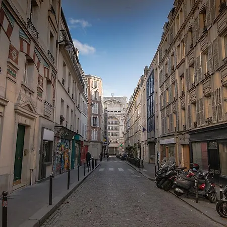 Paris-oasis Montmartre アパート パリ