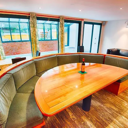 Paris-oasis Montmartre Párizs